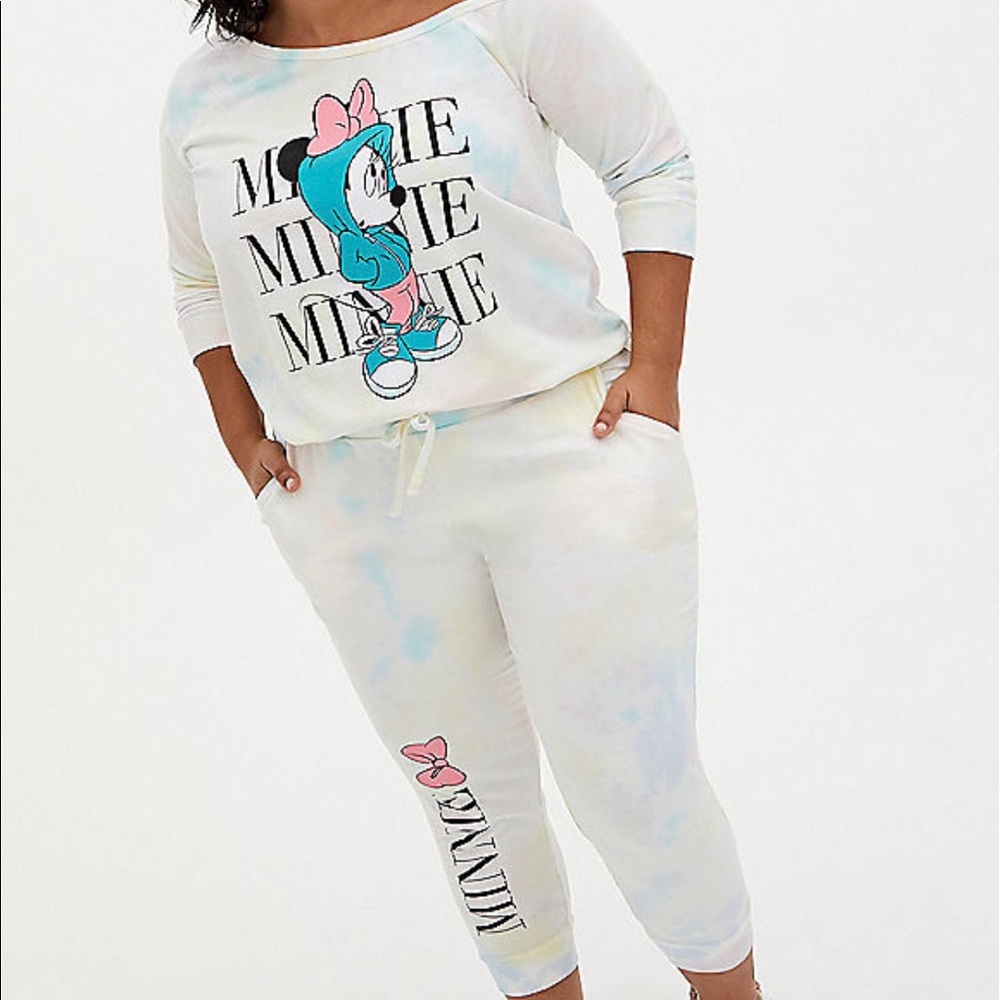 Looking For This Outfit!!!!! Its From Torrid
